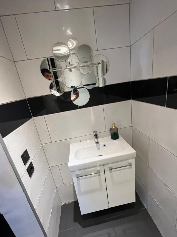 Ferienwohnung Zekri Livry-Gargan Exterior foto