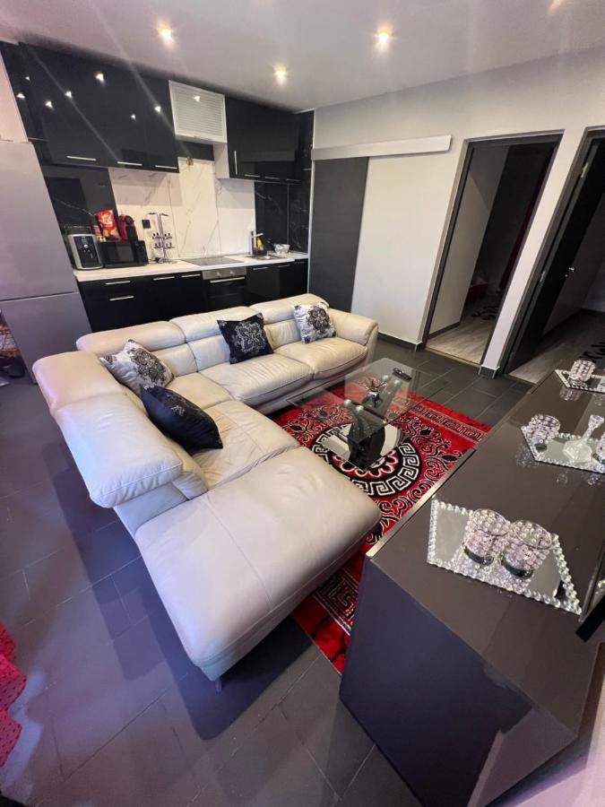 Ferienwohnung Zekri Livry-Gargan Exterior foto